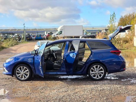 Toyota Auris 1.8 VVT-h Excel Touring Sports 5dr Petrol Hybrid CVT Euro 6 (s/s) (136 ps) 9