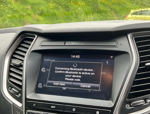 Hyundai SANTA FE 2.2 Santa Fe Premium Blue Drive CRDi Auto 4WD 5dr 18