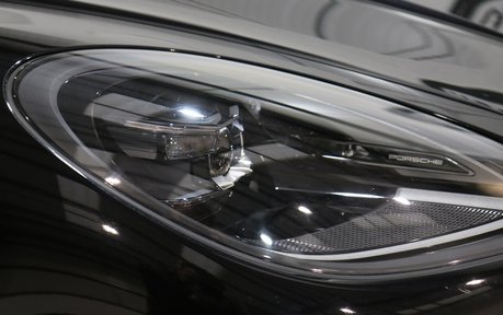 Porsche Macan Now Sold More Required - RS Spyder Alloys, Pan Roof, BOSE 24