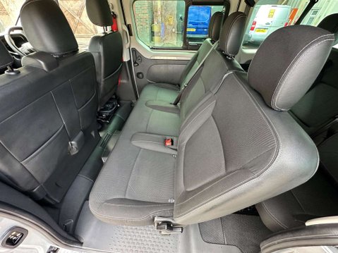 Renault Trafic 2.0 dCi LL30 Advance EDC L2 H1 Euro 6 (s/s) 5dr (9 Seat) 31