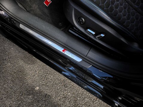 Audi RS6 4.0 RS 6 Performance TFSI Quattro Auto 4WD 5dr 58