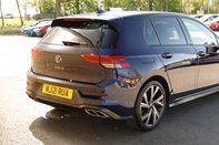 Volkswagen Golf R-LINE TSI 8