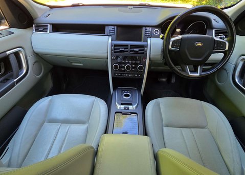 Land Rover Discovery Sport 2.0 Discovery Sport SE Tech TD4 Auto 4WD 5dr 12