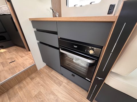 Pilote P740FGJ Evidence 2025 MODEL 23