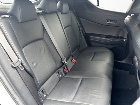 Toyota C-HR 1.8 Hybrid Excel 5dr CVT 31
