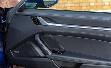 Porsche 911 (992) Carrera S 22