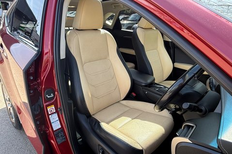 Lexus NX 300H LUXURY - PANORAMIC ROOF -2 OWNERS - 7 LEXUS SERVICES 21