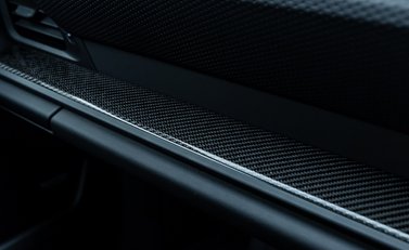 Porsche 911 GT3 TOURING (992) 19