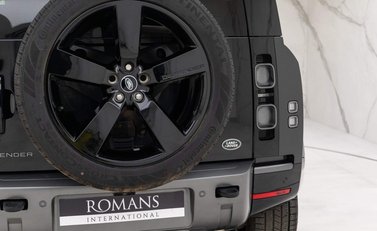 Land Rover Defender V8 CARPATHIAN EDITION 22