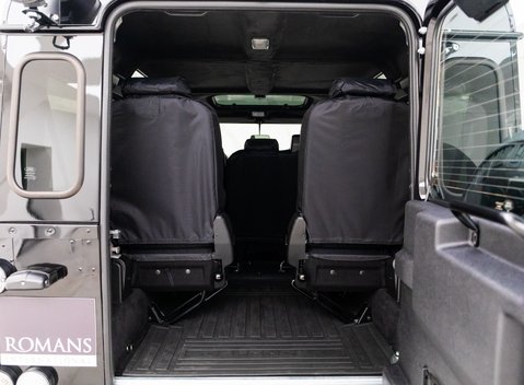 Land Rover Defender 110 XS 34