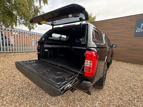 Nissan Navara 2.3 Navara N-Guard dCi 4WD 5dr 7