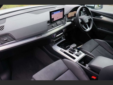 Audi Q5 2.0 TDI 40 S line SUV 5dr Diesel S Tronic quattro Euro 6 (s/s) (204 ps) 12