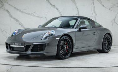 Porsche 911 Targa 4 GTS (991.2) 14
