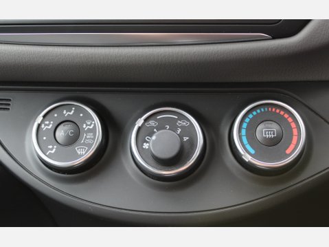 Toyota Yaris VVT-I ICON 20