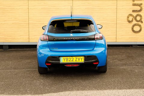 Peugeot 208 ALLURE PREMIUM 7