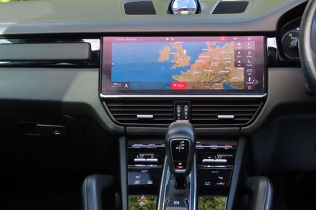 Porsche Cayenne 4.0T V8 GTS TiptronicS 4WD Euro 6 (s/s) 5dr 10