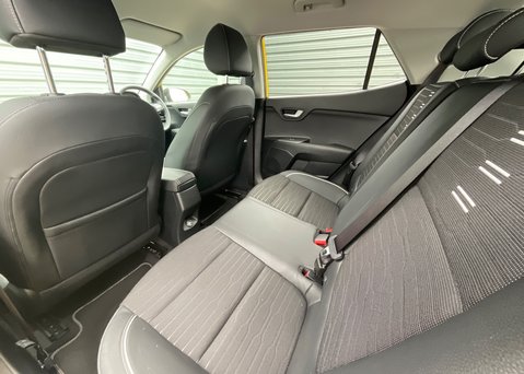 Kia Stonic 1.0 T-GDI GT-LINE ISG MHEV 10