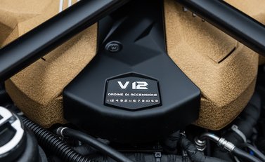 Lamborghini Aventador SVJ LP 770-4 ROADSTER 55