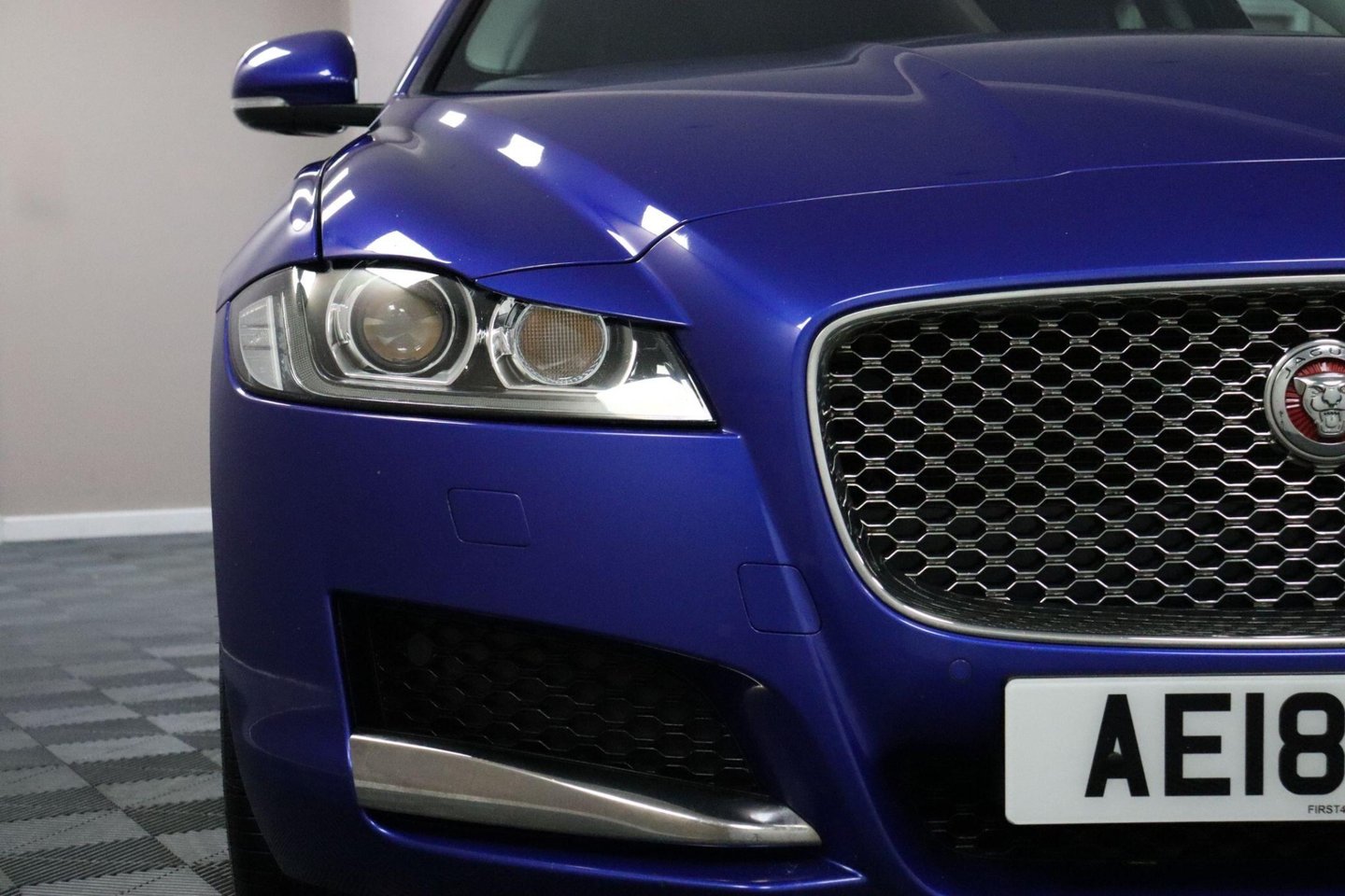 2018 Jaguar XF — image 24