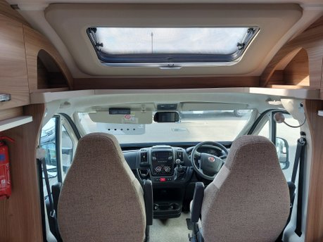 Swift Escape 694 2022 11