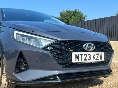 Hyundai i20 T-GDI PREMIUM MHEV 11