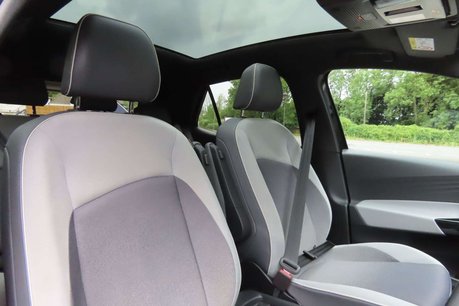 Volkswagen ID.3 Pro Performance 58kWh Family Auto 5dr 8