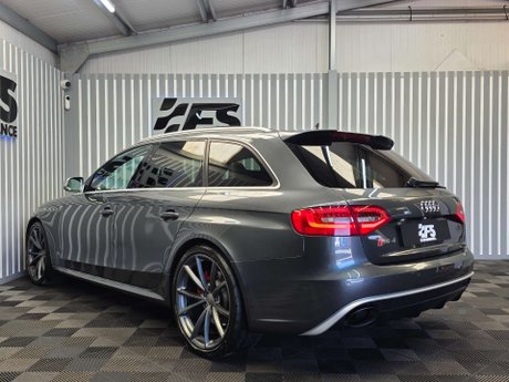 Audi RS4 4.2 FSI V8 Estate 5dr Petrol S Tronic quattro Euro 5 (450 ps) 4