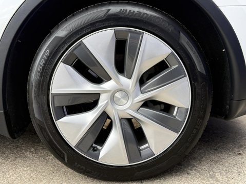 Tesla Model Y SUV 5dr Electric Auto RWD (346 ps) 16
