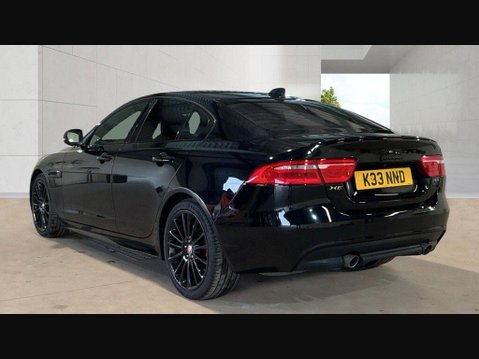 Jaguar XE R-SPORT 2