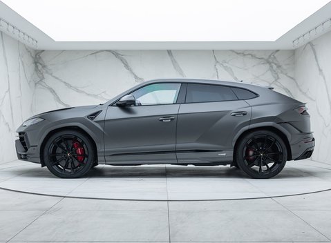 Lamborghini Urus S 11