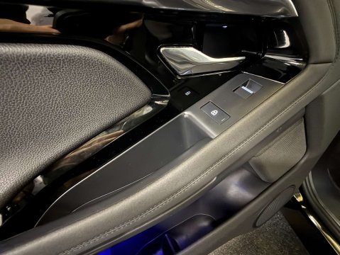 Land Rover Range Rover Evoque 2.0 Range Rover Evoque R-Dynamic SE D MHEV Auto 4WD 5dr 49