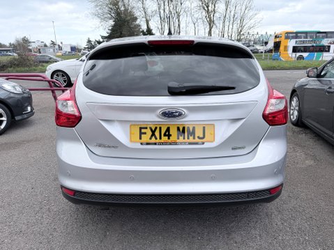 Ford Focus 1.0 ZETEC NAVIGATOR 6