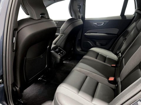 Volvo V60 2.0 B4 MHEV Plus Estate 5dr Petrol Hybrid DCT Auto Euro 6 (s/s) (197 ps) Cr 20