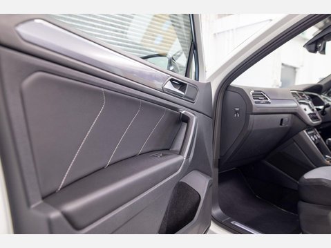 Volkswagen Tiguan 1.5 TSI EVO R-Line Tech DSG Euro 6 (s/s) 5dr 56