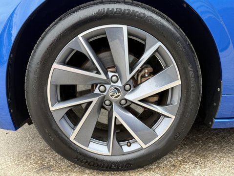 Skoda Enyaq iV 82kWh 80 SportLine SUV 5dr Electric Auto (DC125kW) (204 ps) 17