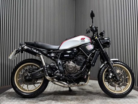 Yamaha XSR700 700 XTRIBUTE 2020 ONLY 5K AKRAPOVIC EXHAUST MODERN RETRO A2