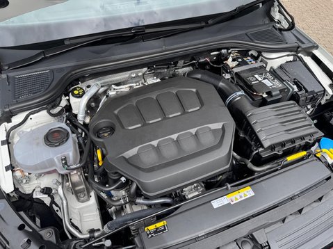 Volkswagen Golf GTI TSI DSG 13