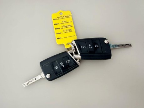 Volkswagen Tiguan 2.0 TDI SEL DSG 4Motion Euro 6 (s/s) 5dr 17
