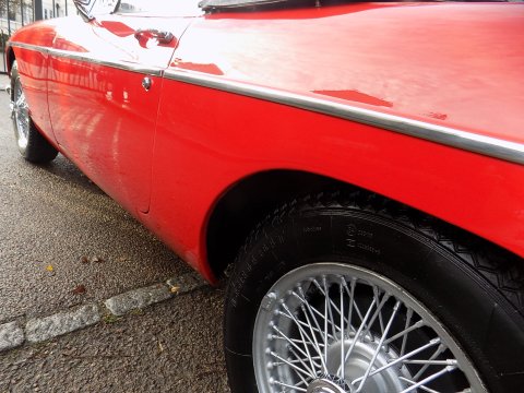 MG MGB MKII ROADSTER 24
