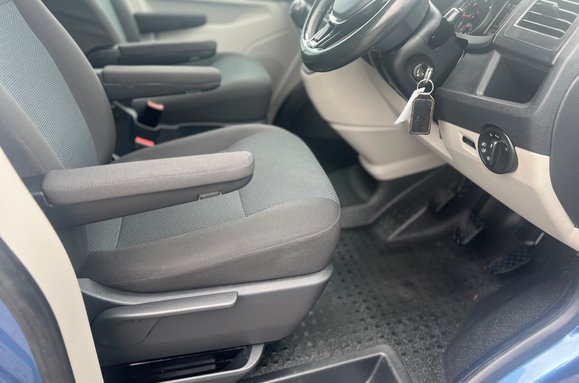 Volkswagen Transporter T32 TDI KOMBI HIGHLINE BMT 24