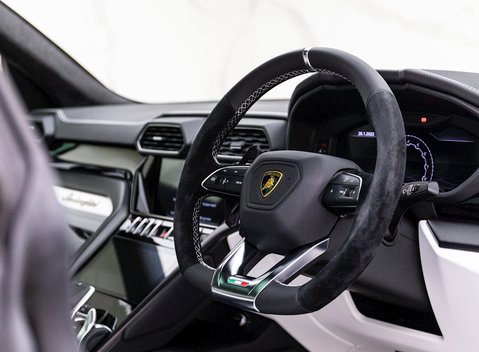 Lamborghini Urus 9