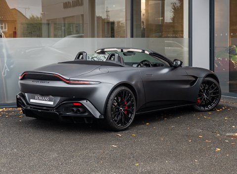 Aston Martin V8 Vantage ROADSTER 4