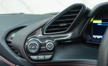 Ferrari 488 SPIDER 21