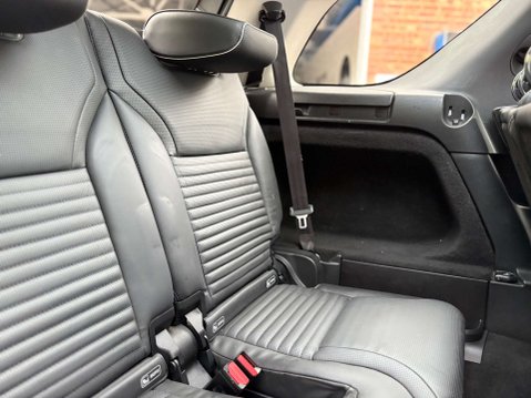 Land Rover Discovery 2.0 Discovery HSE SD4 Auto 4WD 5dr 43