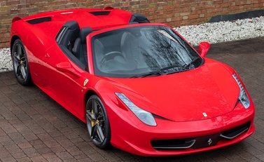 Ferrari 458 Spider 8