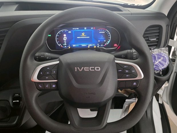 Iveco Daily IVECO DAILY 35S14 2.3 HIGH ROOF BUISNESS VAN 4100 HI-MATIC 17