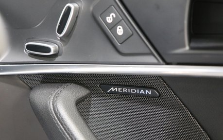 Jaguar F-Type V6 R-Dynamic - Pan Roof, Exhaust and Great History 20