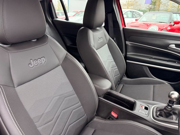 Jeep Avenger Altitude 5dr Petrol Manual Euro 6 (s/s) (100 ps) 13