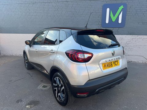 Renault Captur 0.9 TCe ENERGY Iconic Euro 6 (s/s) 5dr 4