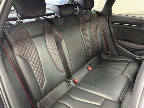 Audi RS3 2.5 TFSI Sportback 5dr Petrol S Tronic quattro Euro 6 (s/s) (Nav) (367 ps) 36